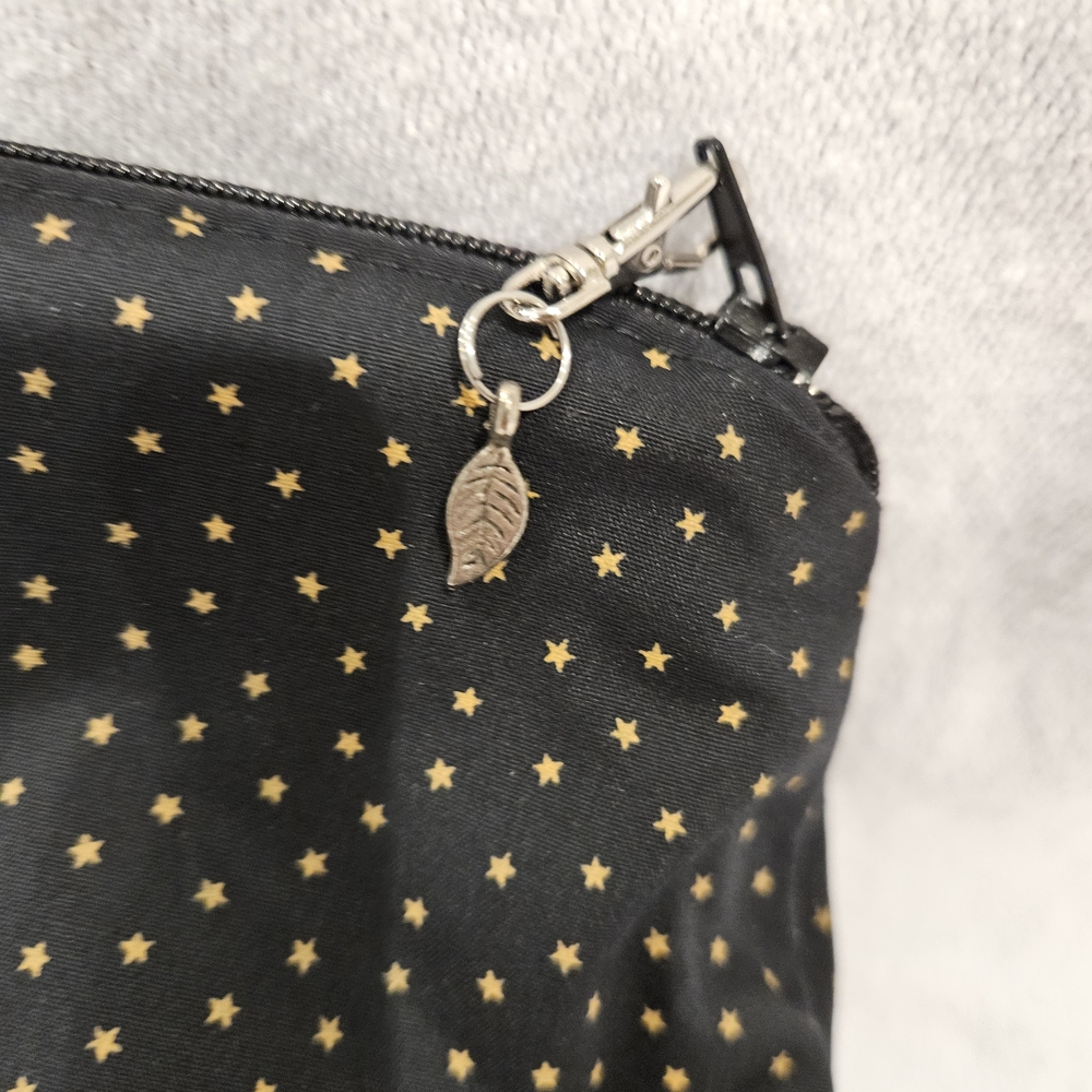 Black and Gold Star Patterned Pouch W Novelty Quote - Picture 4 of 5